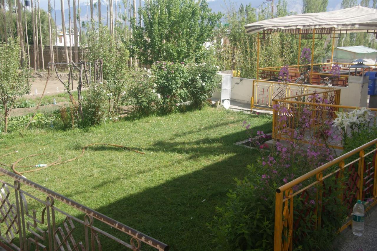 Chandan Guest House Leh Esterno foto