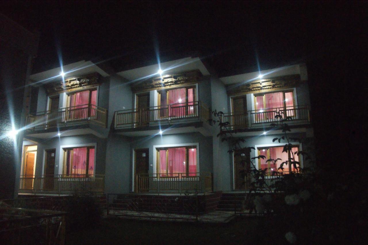 Chandan Guest House Leh Esterno foto