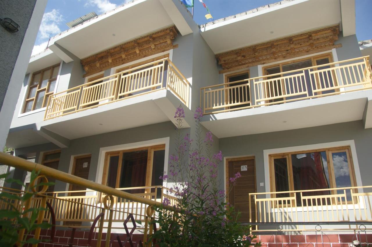 Chandan Guest House Leh Esterno foto