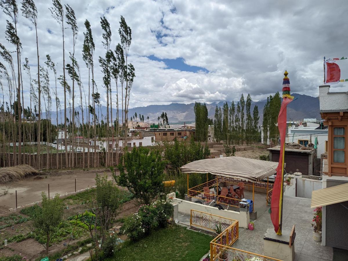 Chandan Guest House Leh Esterno foto