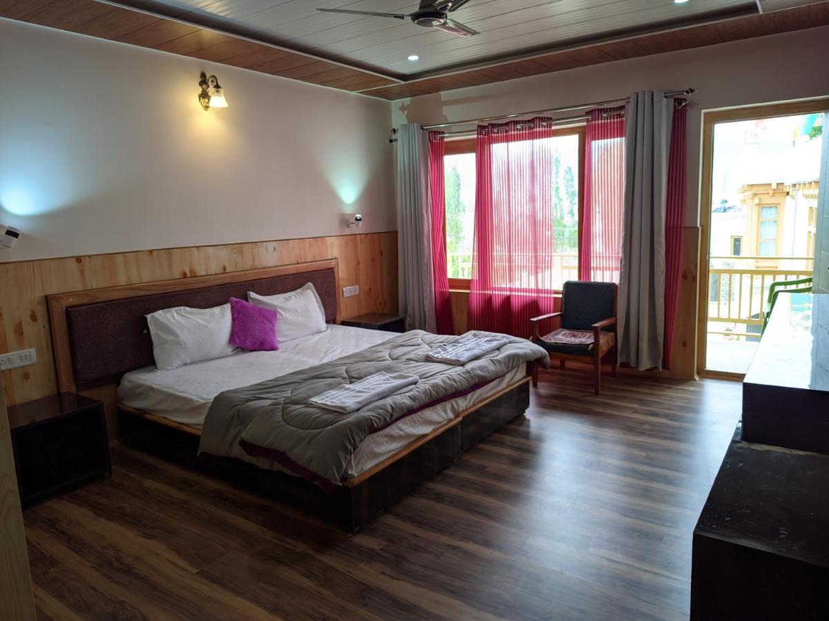 Chandan Guest House Leh Esterno foto