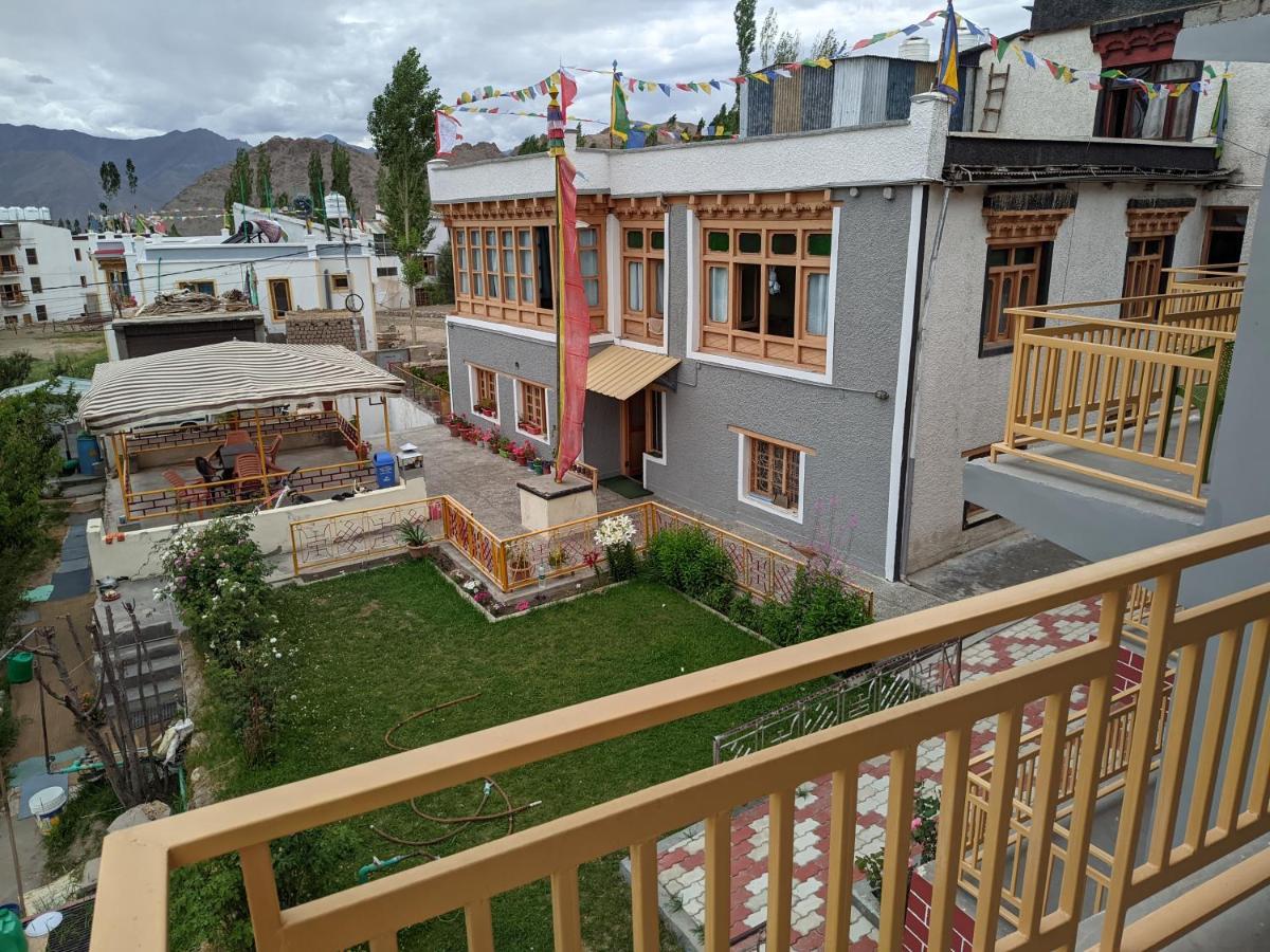 Chandan Guest House Leh Esterno foto