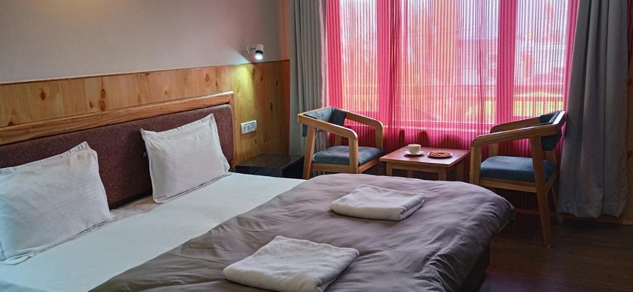 Chandan Guest House Leh Esterno foto